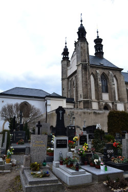 toferjv:  Sedlec Ossuary “The Bone Church” in Kutná Hora, Czech   Make me a church like this in Mexico and bury me there