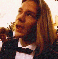 jamesfrancobs-blog:  River Phoenix at the Oscars (1989) 