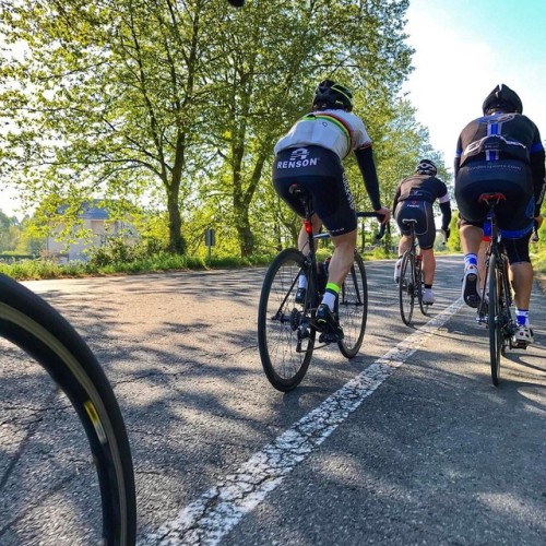 lupradoa:#sundayride #groupride #galicia #galifornia #galiciacanibal (en Sandianes, Galicia, Spain)