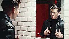 Oflyon:  Alex Turner In Why'd You Only Call Me When You're High? 