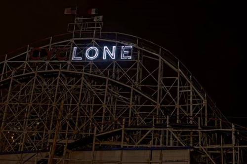 loverofbeauty:Roller Coaster Cyclone