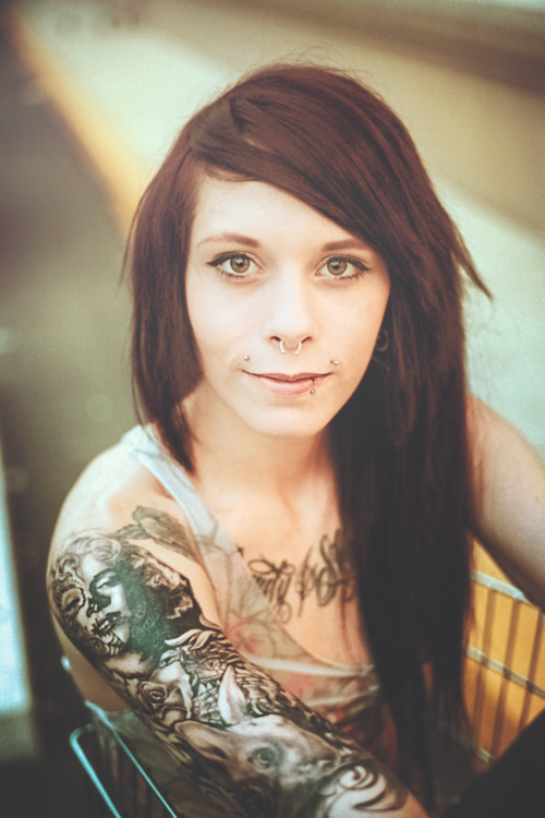  Model: Ashley Doll 