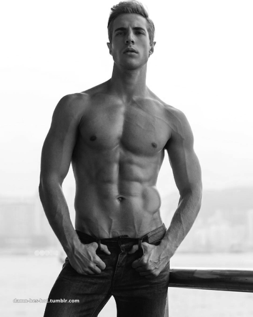 damn, he's hot!