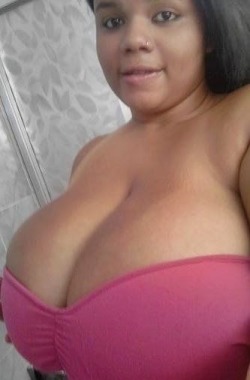 thickbeyondbelief:  I love Lucy big titty