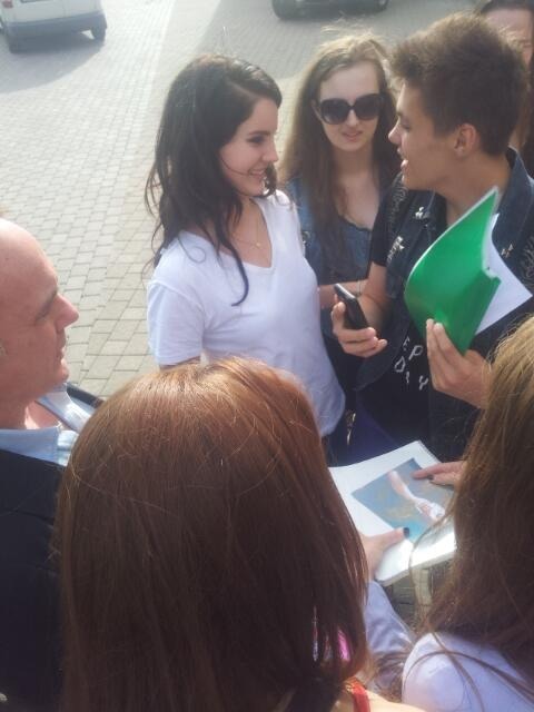 lananews:  Lana arriving at Riga International airport, Latvia 