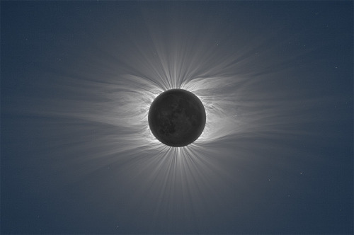 siouxerz: Milosav Druckmüller is, hands down, the greatest eclipse photographer in the world. F