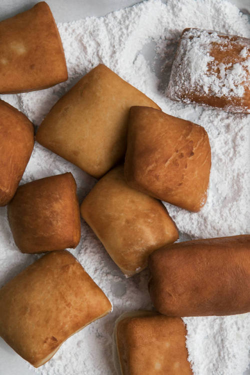 sweetoothgirl:OVERNIGHT BEIGNETS WITH STRAWBERRY POWDERED SUGAR