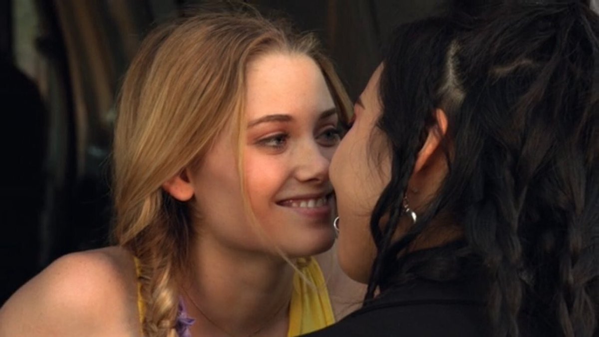 chonistouch:  20GAYTEEN YALL