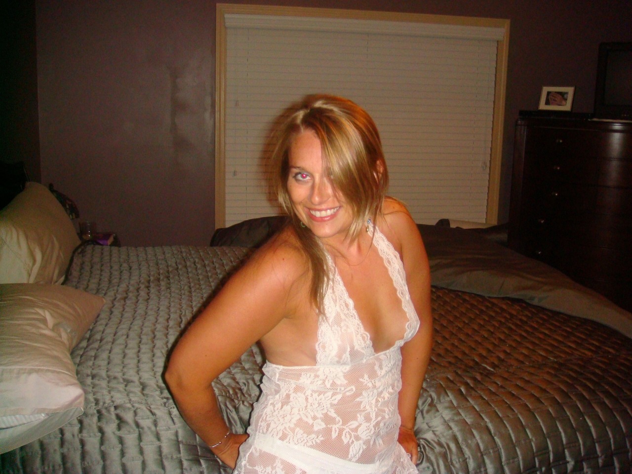 ownedbyunclethor:  Dixie, who has her full name and info please? 