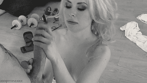 jaynelovesdick:  anyone can go blonde anyone can get breasts anyone can wear makeup do you have what it takes to get something that beautiful to keep on cumming for you?  That is a beautiful cock and I want it!!!