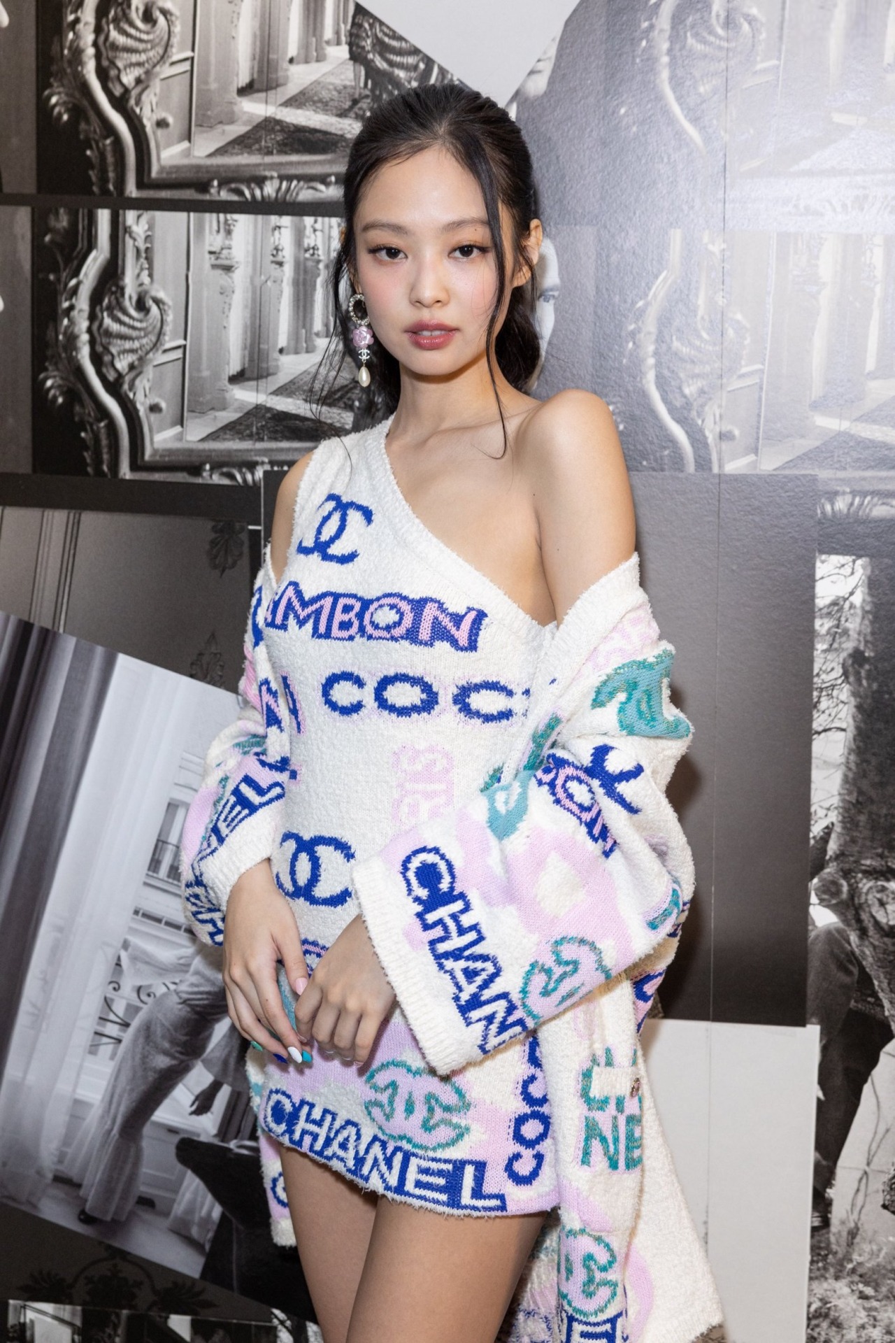 blackpink official updates — Jennie at the Chanel SS23 Fashion Show in Paris