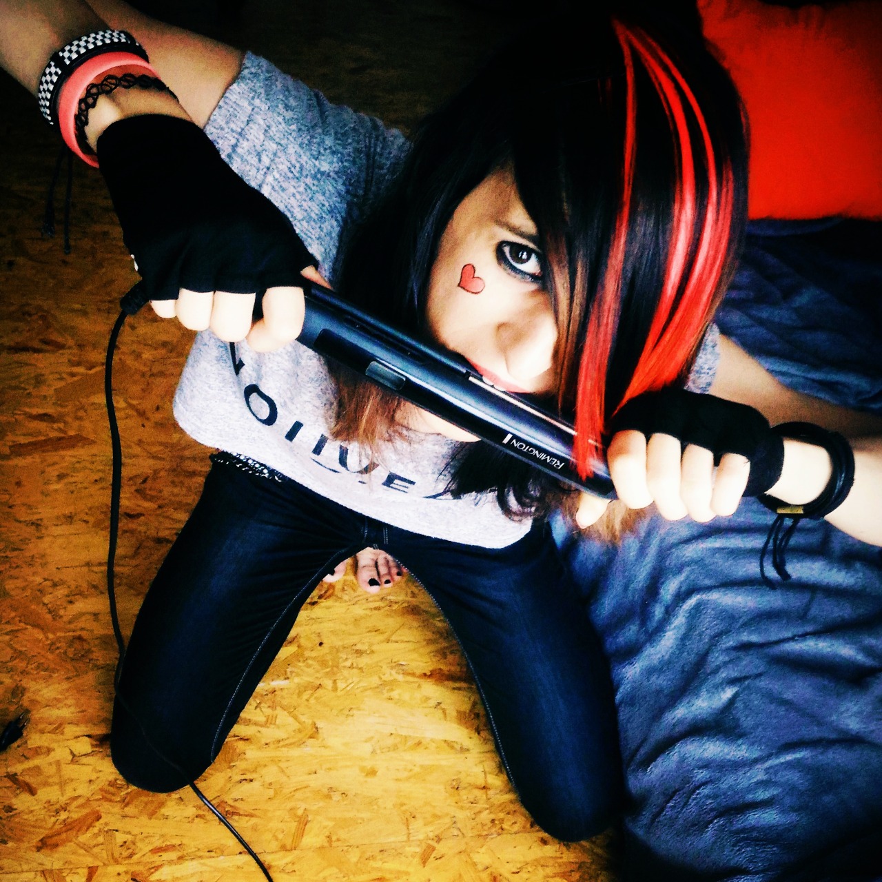 This is definitely how i straighten my hair everyday! RAWR! Lets starighten that