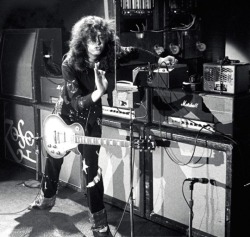 Led-Zeppelin-Out-On-The-Tiles:jimmy Page