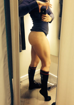 thefitally:  fightoncarryon:  throwback :3  ooooo dem legs