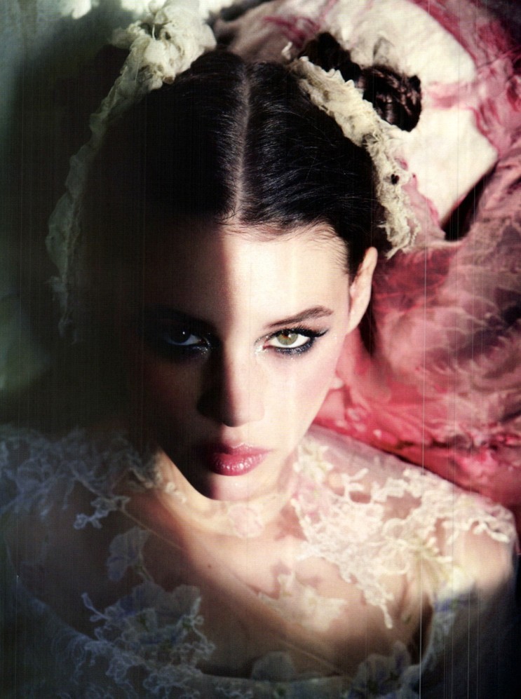 judith-orshalimian:  Astrid Bergès Frisbey by Ellen von Unwerth for Vogue Italia,