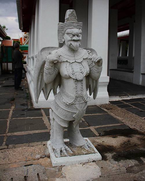 I think it&rsquo;s Garuda&hellip;maybe not #thai #frommycamera #trip #temple #buddhatemple #watarun 