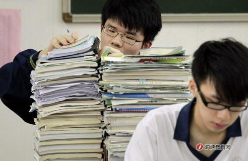 studying-like-a-champ: These are photos of students preparing for their Gaokao exams in China. I don