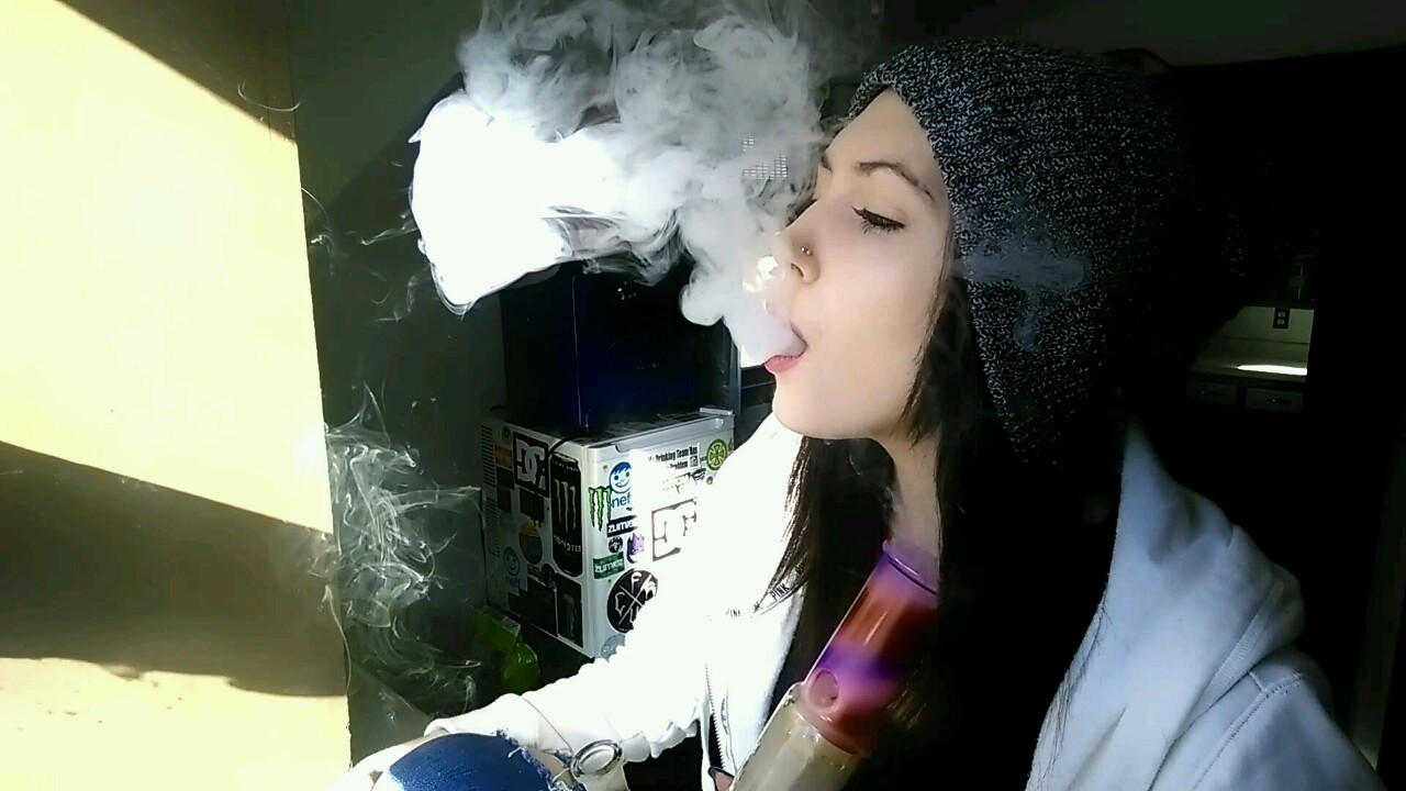 nugssbunny:  I just love the way smoke looks 