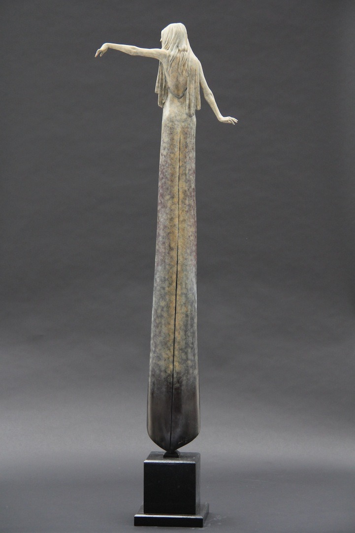 littlelimpstiff14u2:  Beautifully Oxidized Bronze Sculptures of Elongated Women Michael