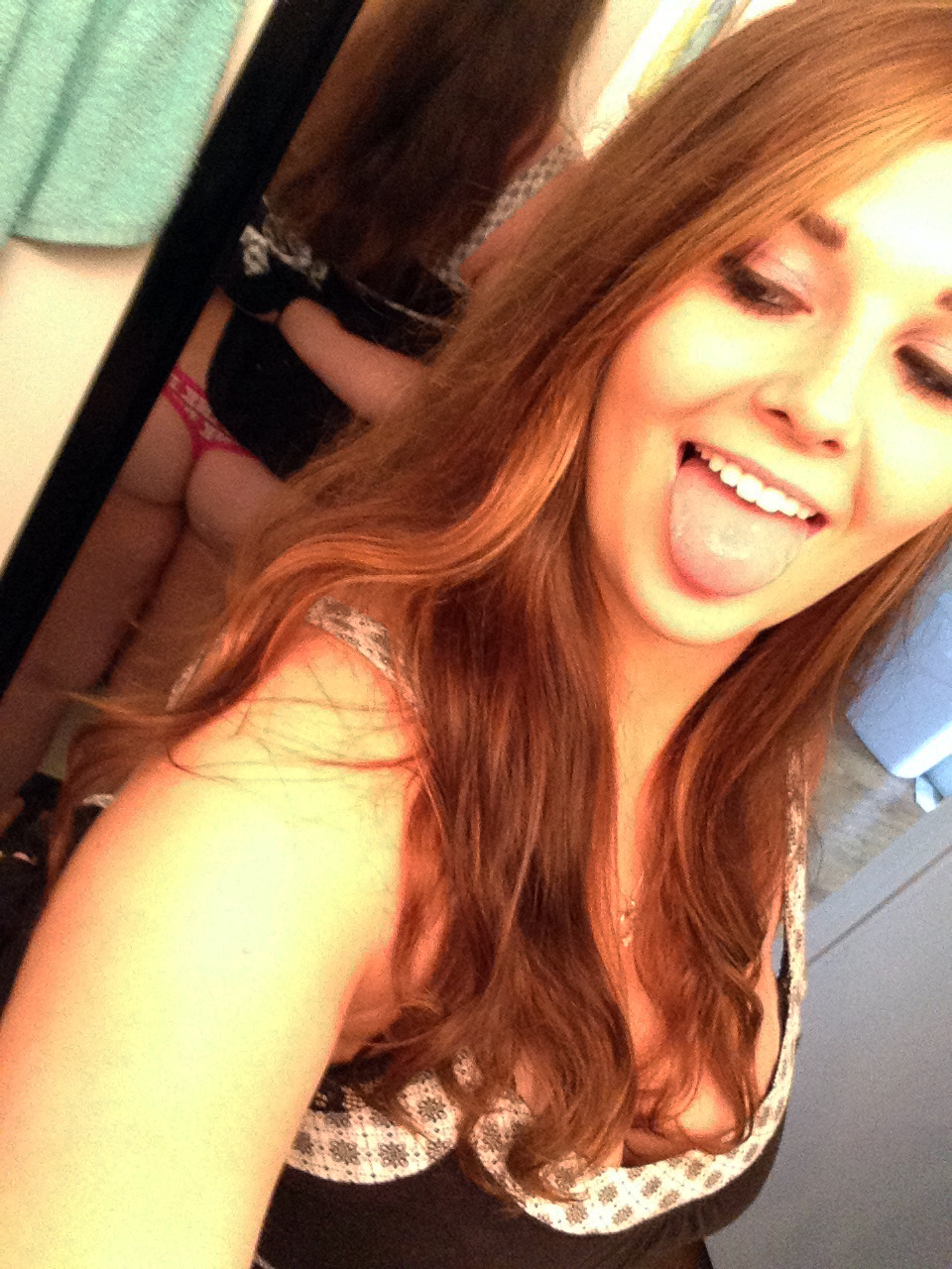 thedirtyrussian:  Peekaboo! 
