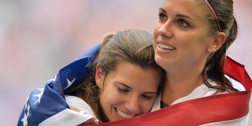 lucero13mjdk: Tobi Heath &amp; Alex Morgan - #USWNT #WorldChampions