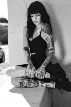 itsall1nk:  More Hot Tattoo Girls athttp://hot-tattoo-girls.blogspot.com