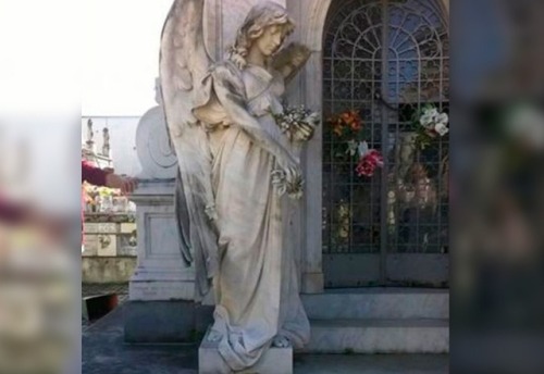 Sex lacrimis: Cementerio del Buceo - Montevidéo, pictures