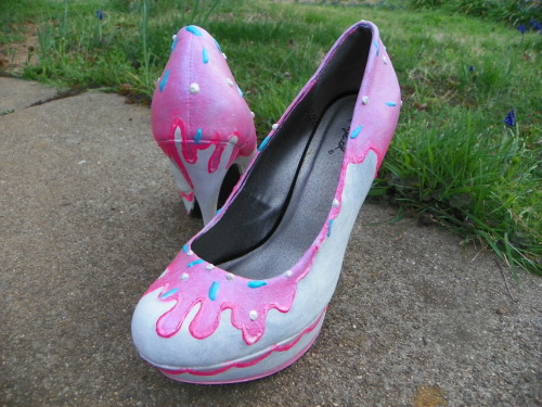 XXX my cake shoes that I painted with a mixture of photo