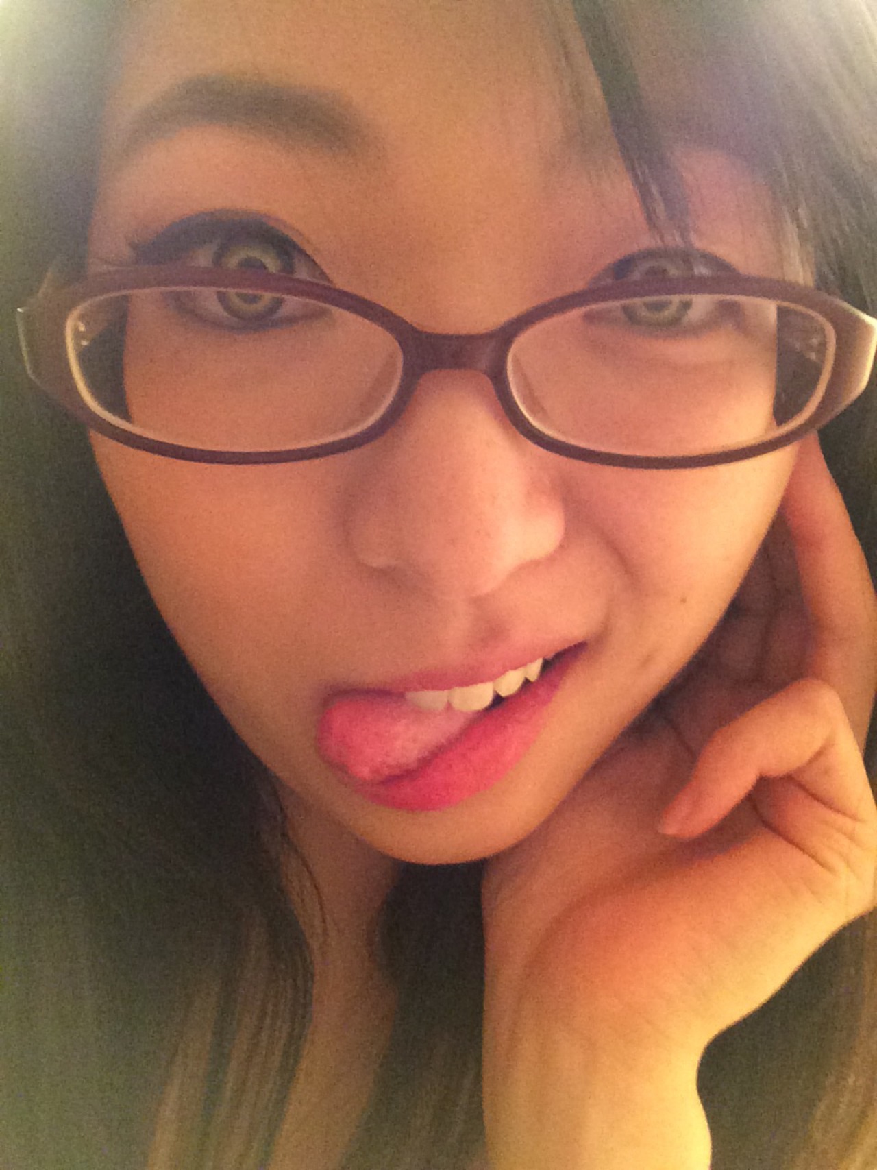 sekushipaichi:  Bespectacled, crazy-eyed and only half-done, but still lookin’
