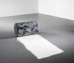  Luciano Fabro  