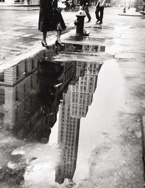 birdsong217:   Bedrich Grunzweig   April Shower, New York, 1951.