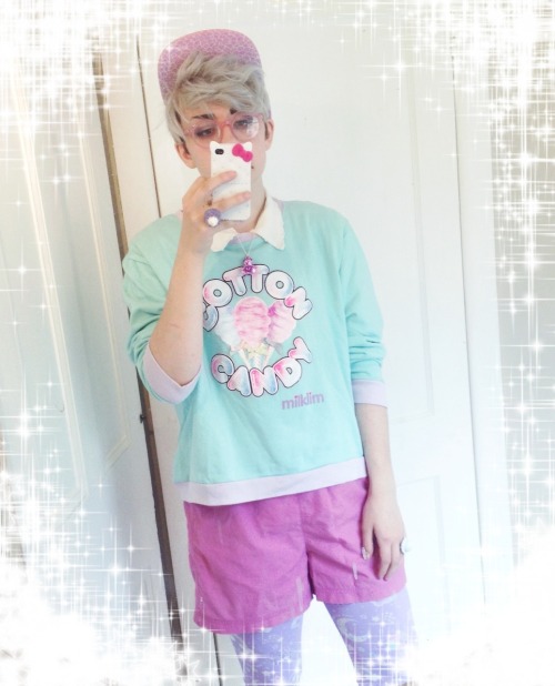 mahouprince:  My look today !!! Fairy boy hehe~~!! I’m in love with this sweater ahh ;w; later this week I’ll have a video of this coordinate posted on my YouTube c;