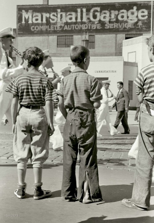 Vachon:  Boys watching Convention Parade (1939)