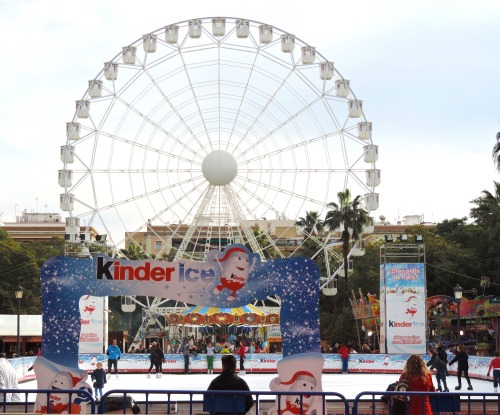 “Kinder Ice,” pista de patinaje sobre hielo y una noria para la temporada de Navidad, Parque María L