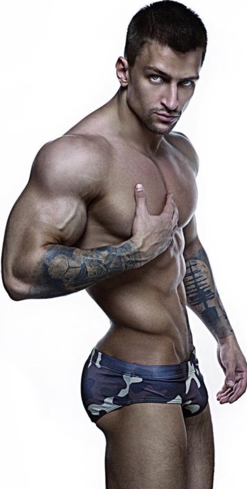 firstclassmales:imagesvialee:28. Sasha Zhirmont