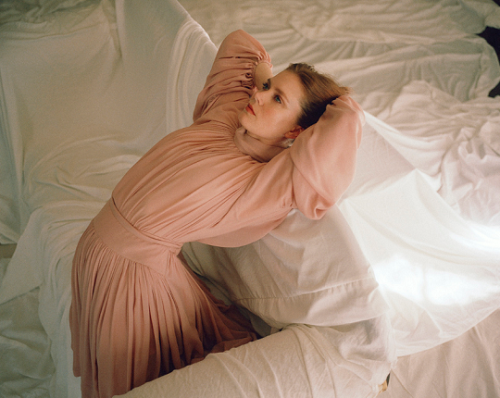 XXX amyadamsource:Amy Adams photographed by Boe photo