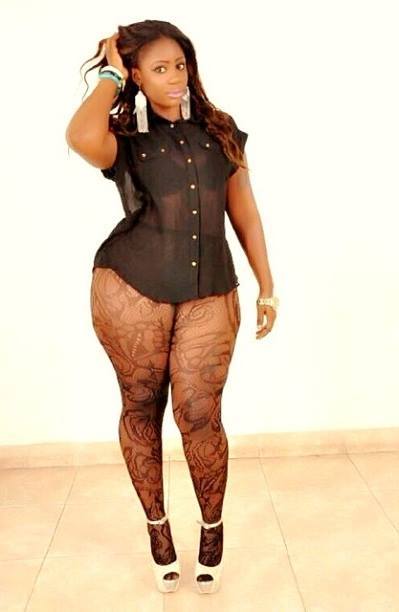 pearhub:  chollybasoline:  Love the THICKNESS.    More like this: #wide hips #stockings