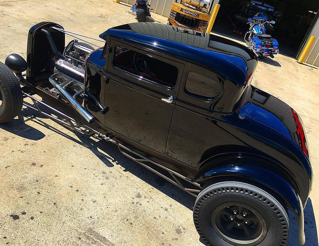 hotrodzandpinups:  buttpee:  Another angle of #TexasHotRods  Fab Master @heman_fab