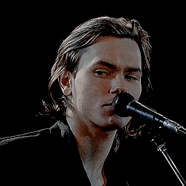 riverpheonixs:There’s a light that shines foreverThere’s a light that shines for me