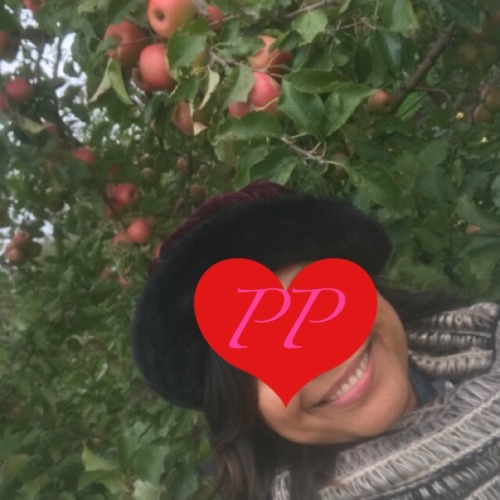 pinayprincessbeauty:  You all know I’m horrible at requests, but a gentleman was so nice in asking I did what he’d love to see: autumn pictures outside on a trail.  I fulfilled it and only hours after asked.  I am amazing!  😄😆😂
