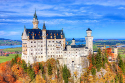 Madflamingo:  Most Tremendous Castles In The World Neuschwanstein Castle - This Unforgettable