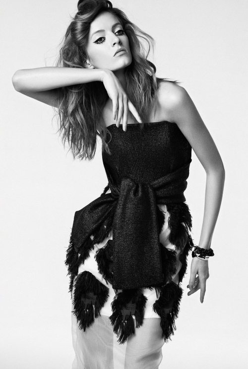 model–couture:  Daria Strokous in L’Officiel Russia, April 2015.