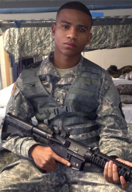 dljay8131:  realcooldude:  t0xxxic:  I need a soldier ! shit forreal where he at ?