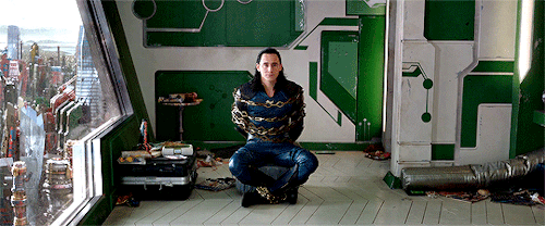 winterwldow:Loki + chains