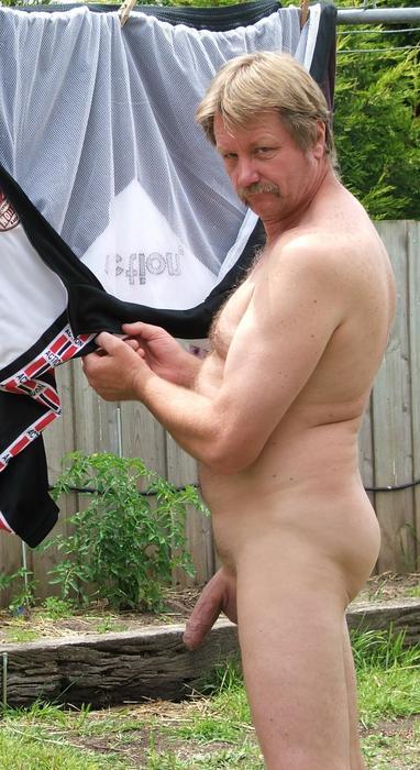 backfur:  www.backfur.tumblr.com  HAIRY/HORNY/BEEF/DADDY/FURRYBackfur.Click Here