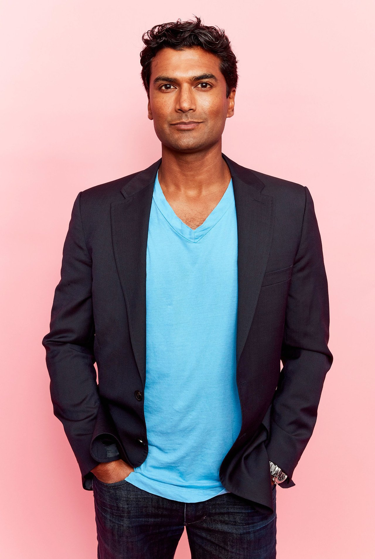 celebsofcolor: Sendhil Ramamurthy poses for a portrait during Comic-Con 2017 at Hard