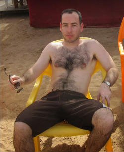 hairyonholiday:For MORE HOT HAIRY guys-Check