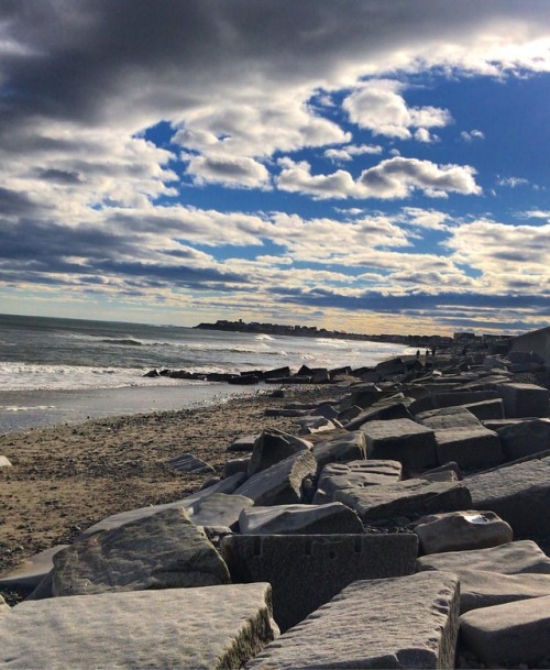 Not too shabbby for a December day at the beach in New England. #thewall #newhampshire #northhampton