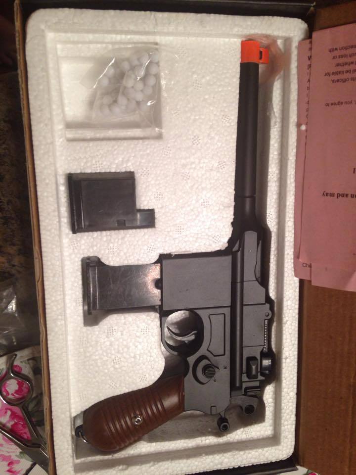 nsfwfoxyden:  Thanks for the pistol to complete my Eva cosplay! I will be using it