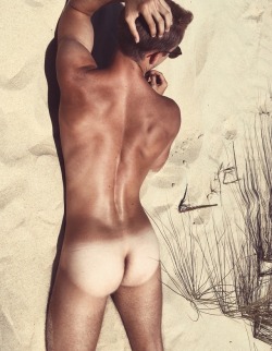 jacksnewdick:  Cowgirl in the Sand🍌241.